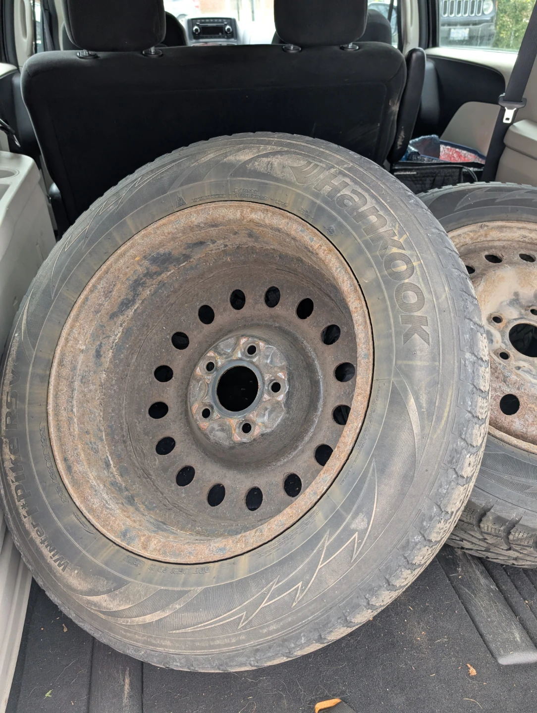 Hankook Winter Pike RS W452 Winter Tire and Rim - 225/65R17 - photo 5