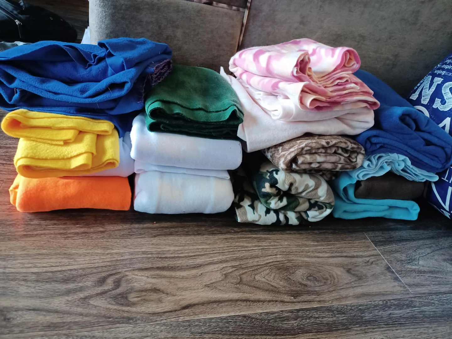 Large Fleece & Fabric Destash - photo 5
