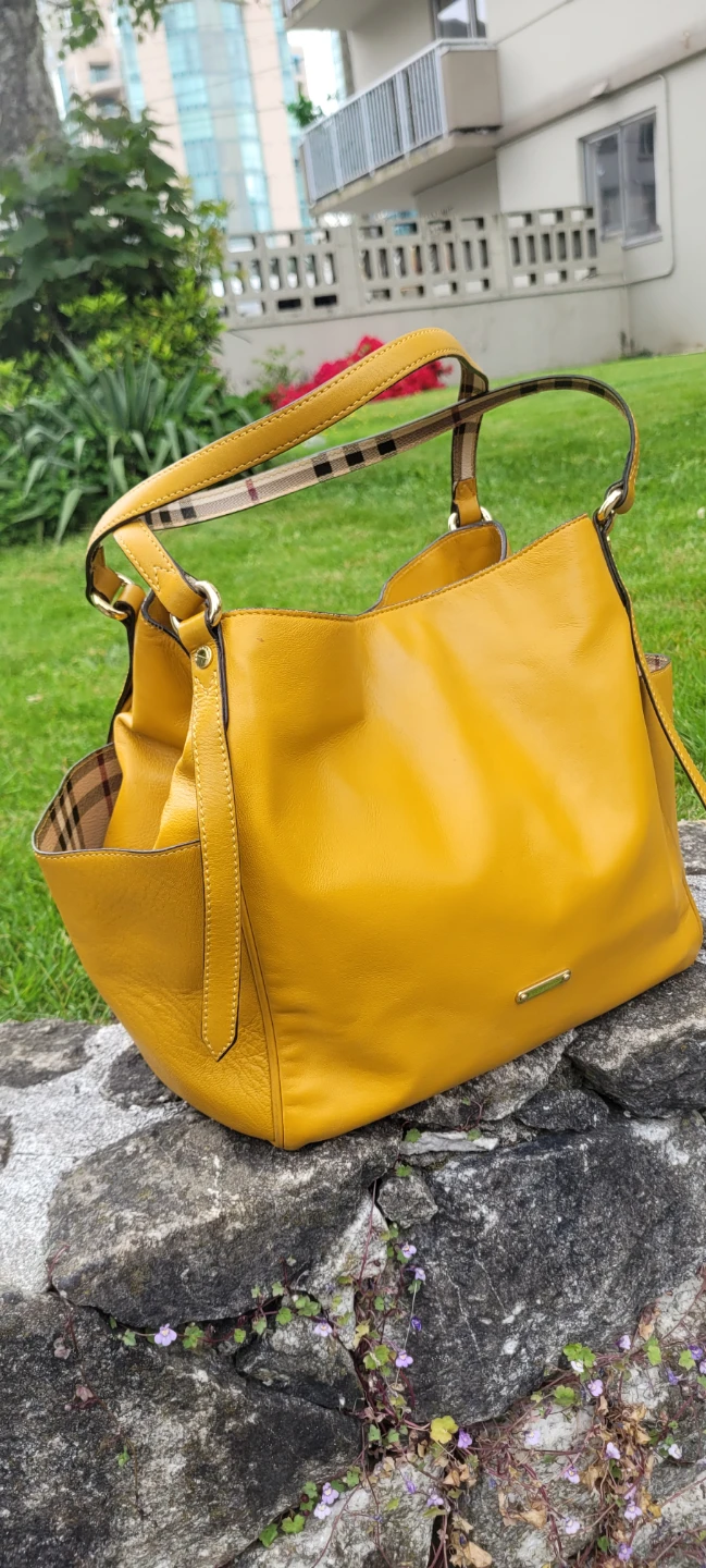 Authentic Burberry - Yellow Leather - photo 2
