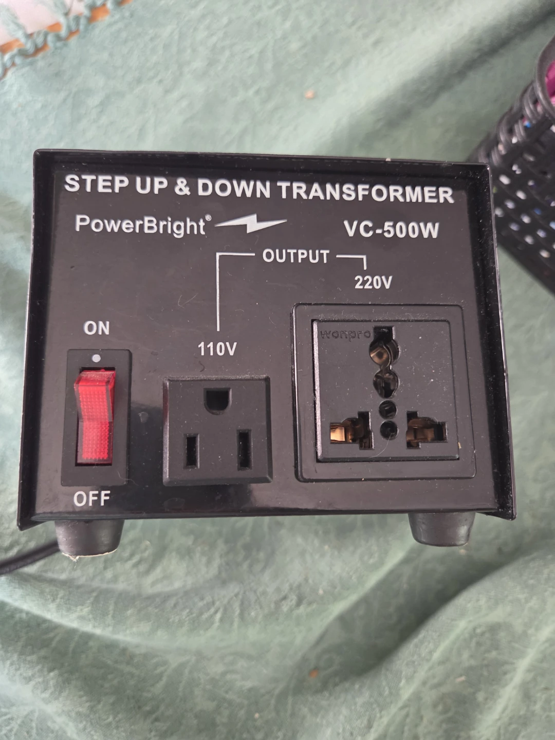 PowerBright VC-500W Step Up & Down Transformer