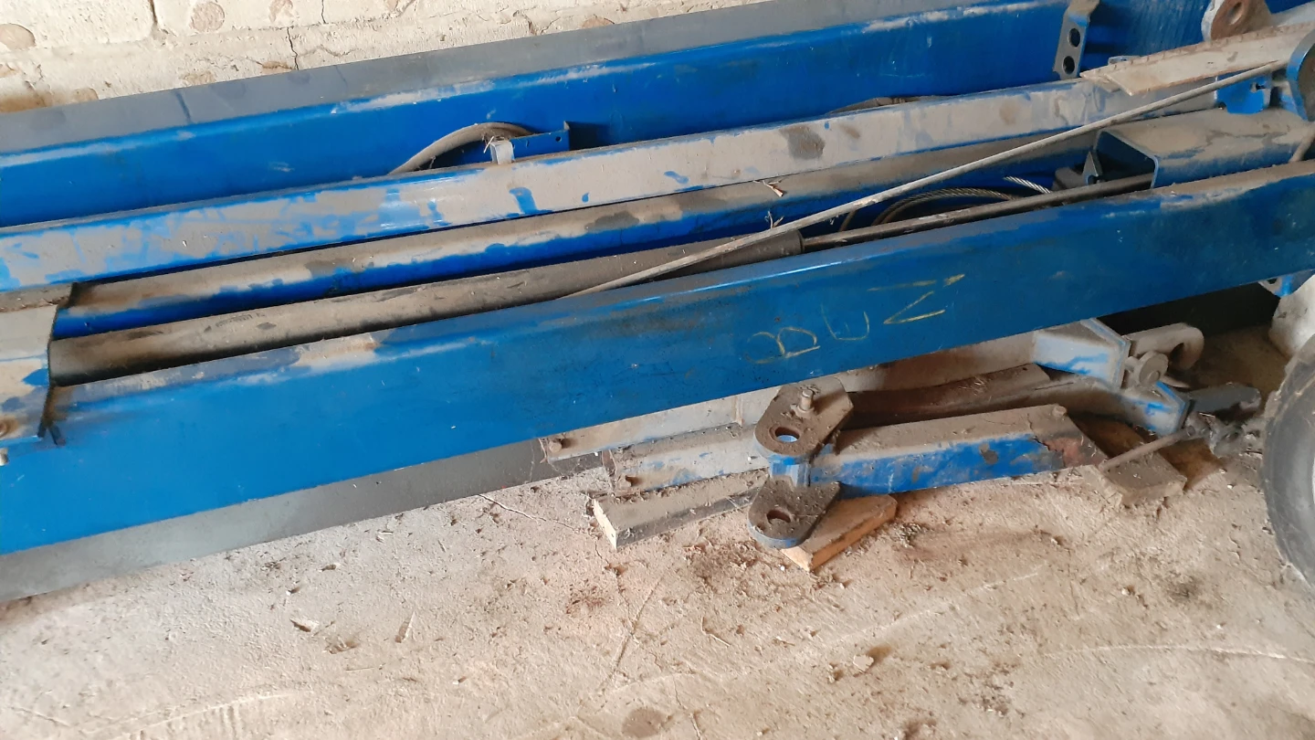 Blue Two-Post Car Lift - photo 2