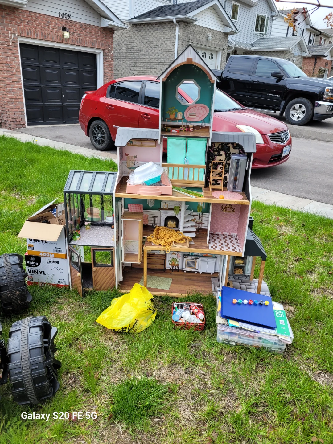 Dollhouse with Accessories