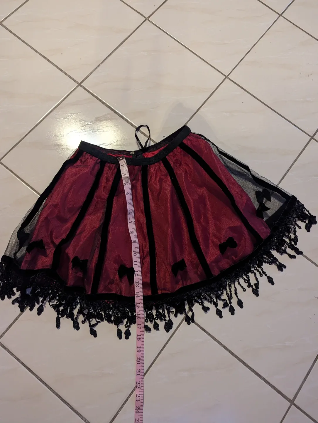 Black & Red Skirt Size M
