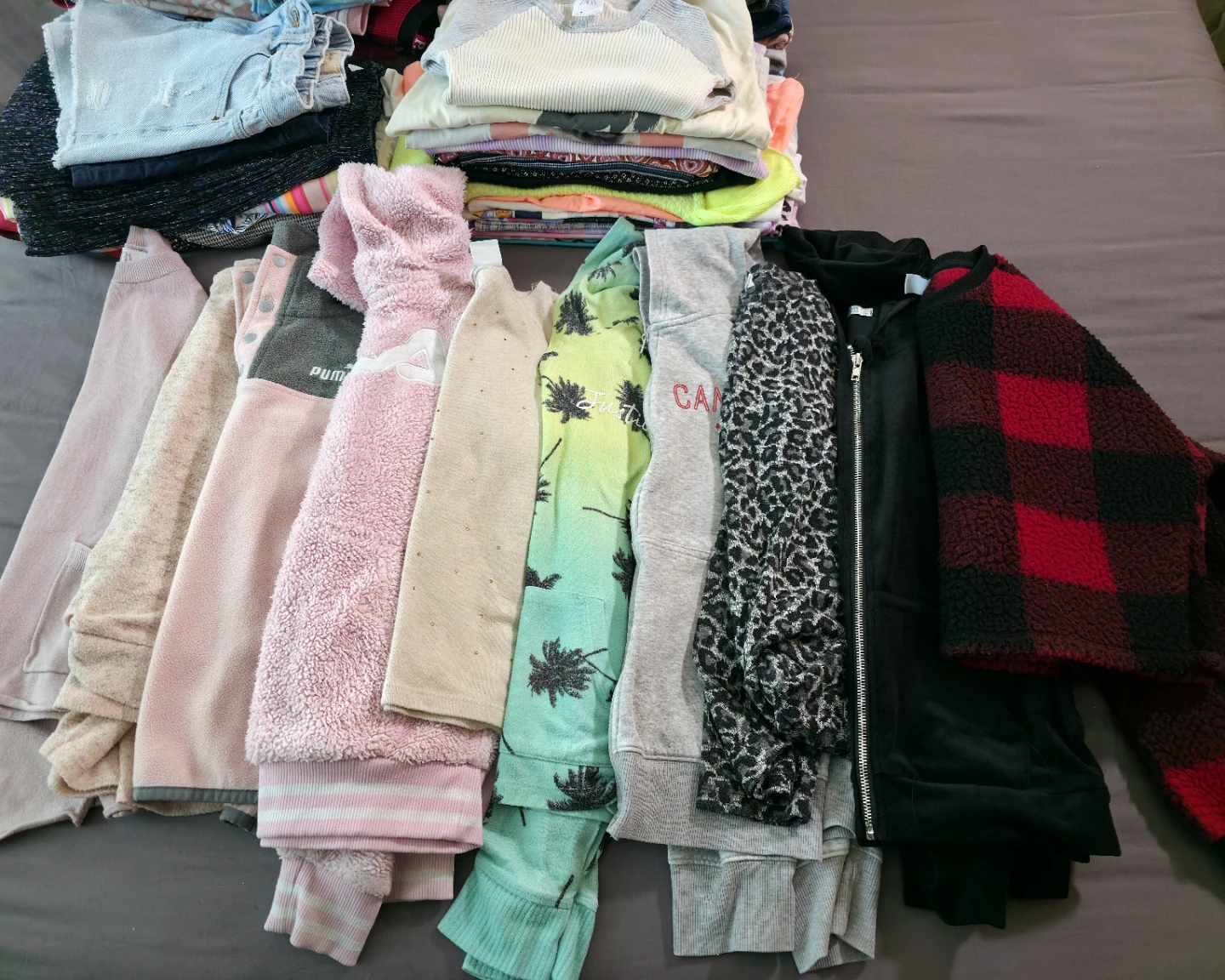 Bundle of girls clothes (51 items- all seasons)  Size 9 -10 y.o. - photo 5