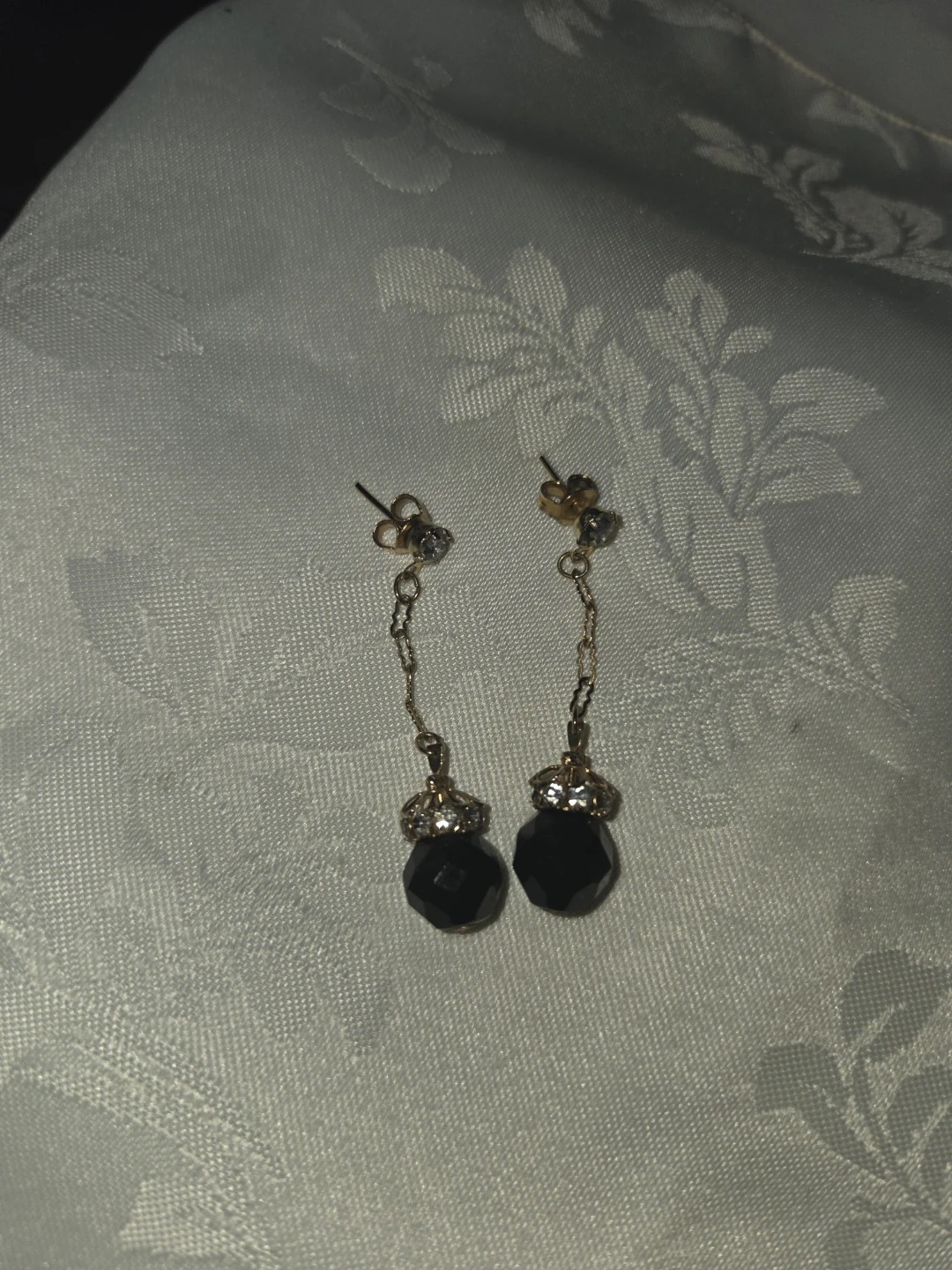 Black faceted bead dangle earrings with gold chain - photo 3