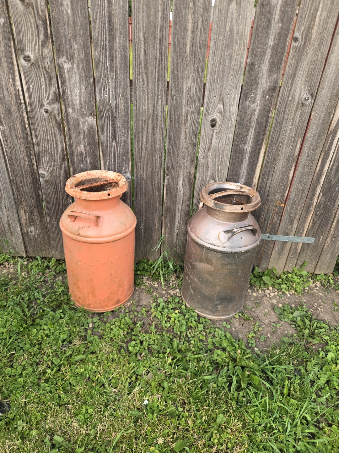 Vintage Milk Cans - Set of 2 - photo 3