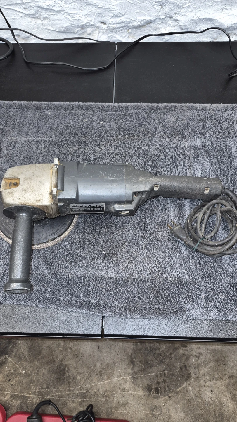 Black & Decker Professional Angle Grinder - photo 2
