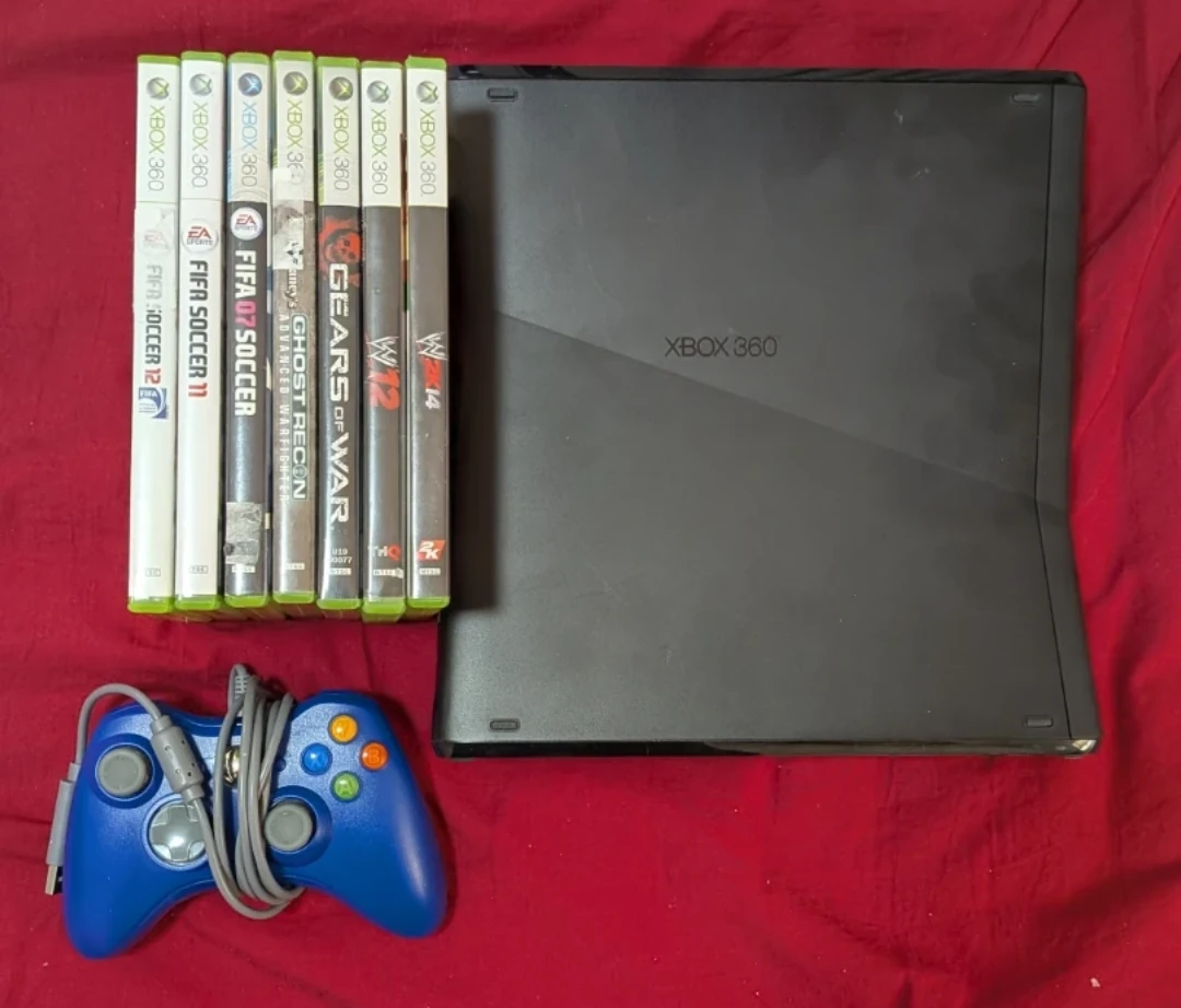 Xbox 360 4 GB + Games For Sale