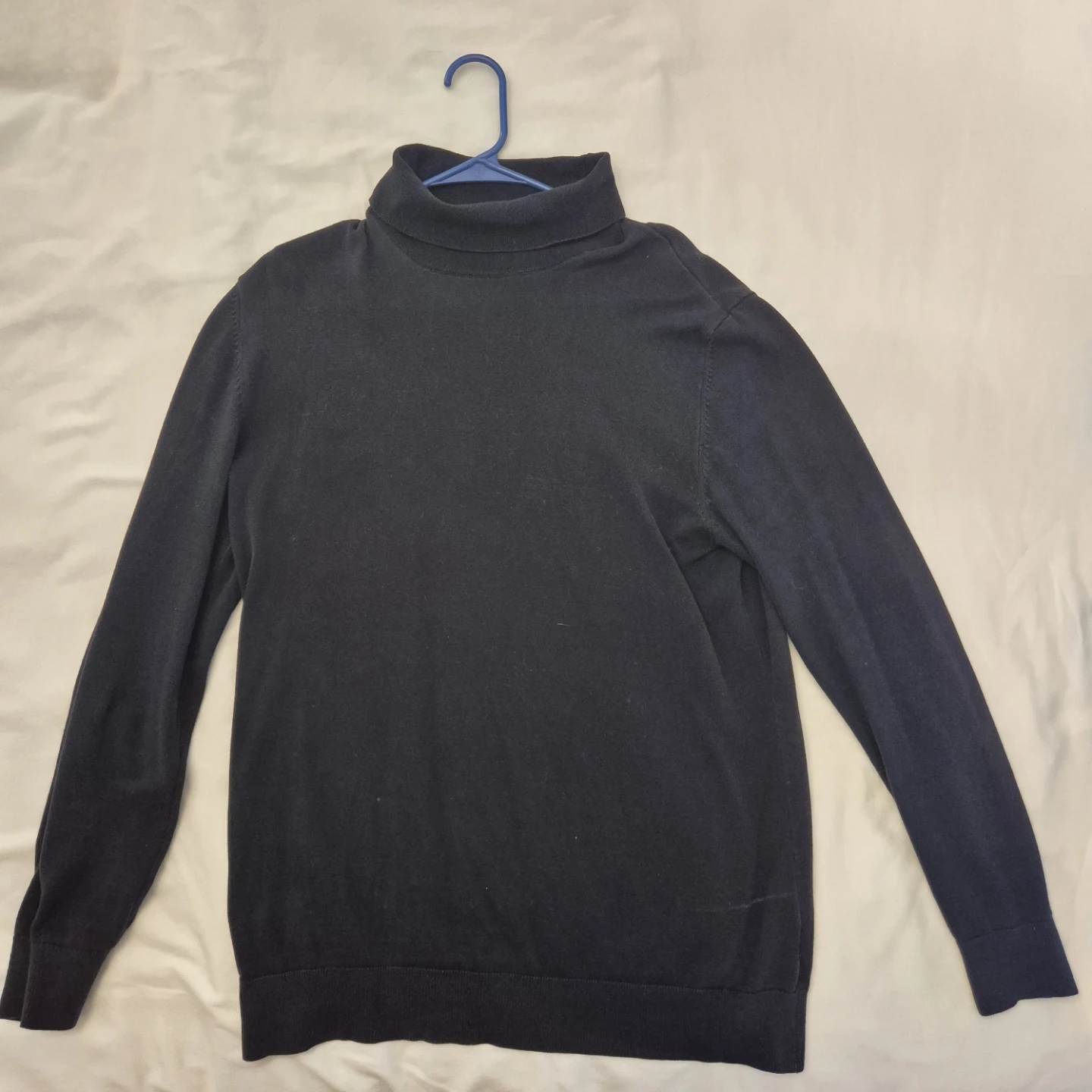 Black H&M Slim Fit Turtleneck Sweater - Size M