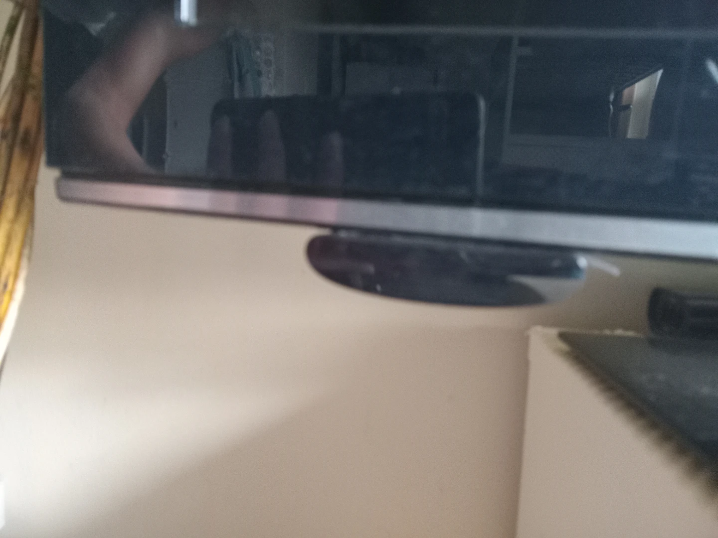 LG Television + Roku module - photo 2