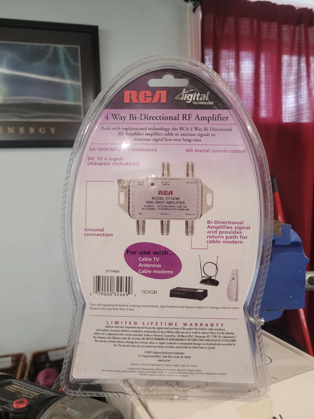RCA 4 Way Bi-Directional RF Amplifier - photo 2