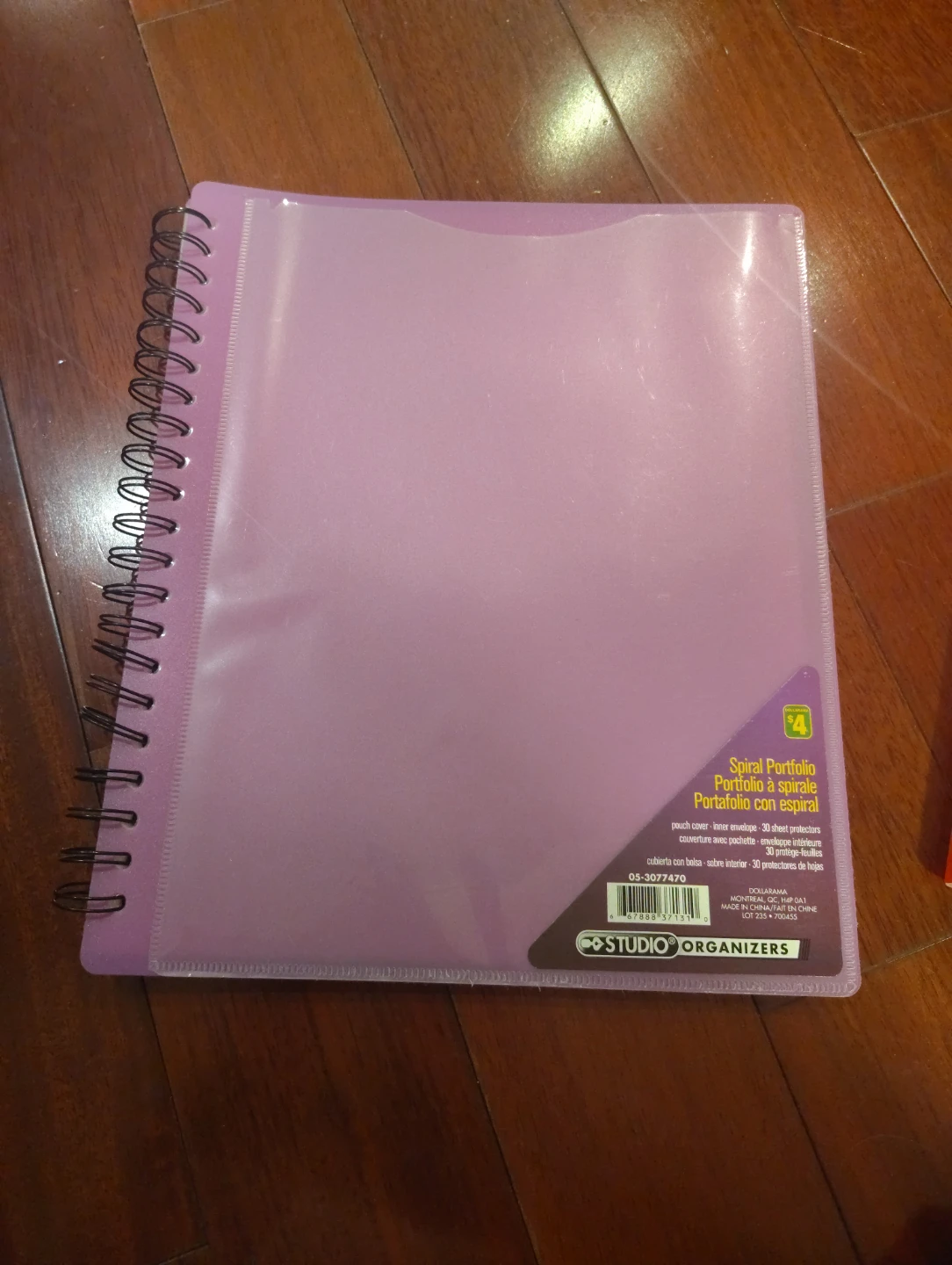 Studio Organizers Spiral Portfolio with 30 Sheet Protectors