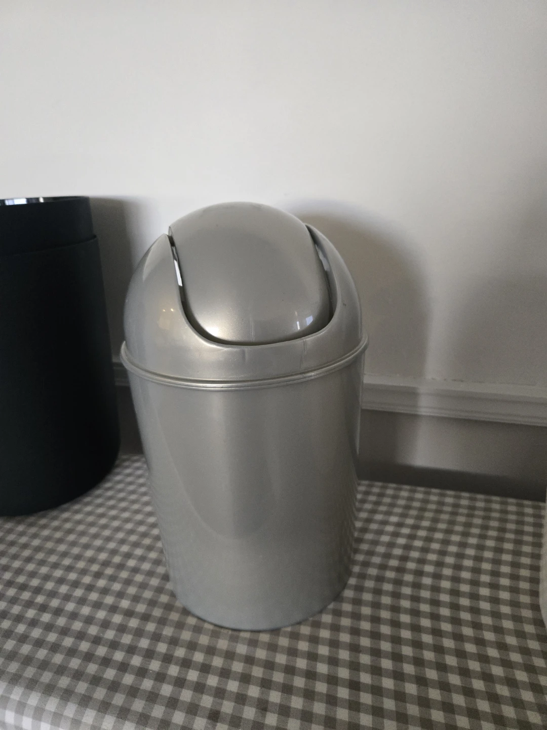 Assorted Waste Baskets /Garbage Cans - photo 5