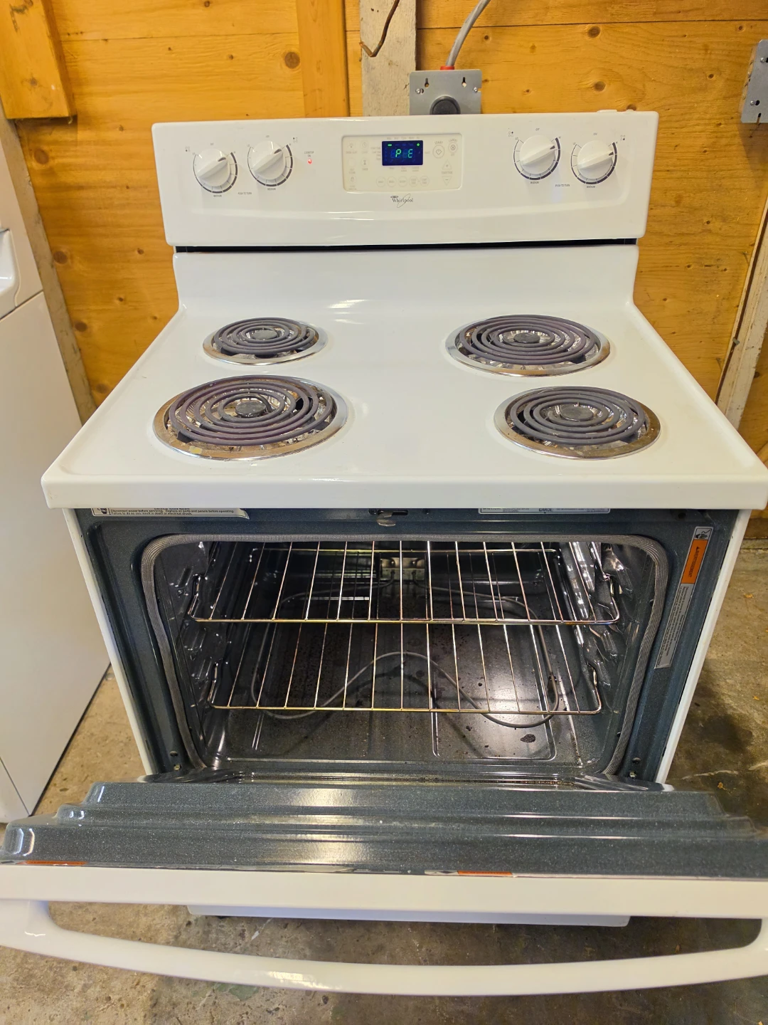 ​Whirlpool 30" White Electric Coil Range) Delivery Available 🚚 - photo 4