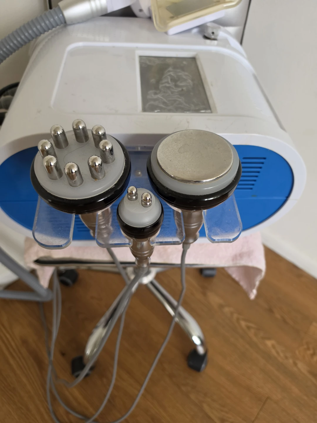 RF Cavitation Machine with Multiple Probes - photo 4