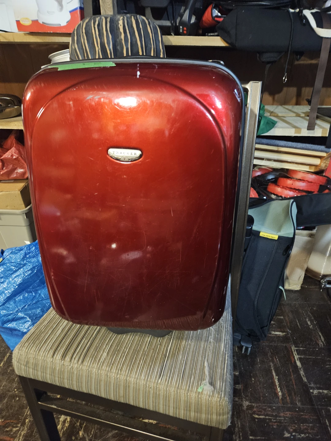 Tracker Red Hard-Shell Spinner Suitcase - photo 2