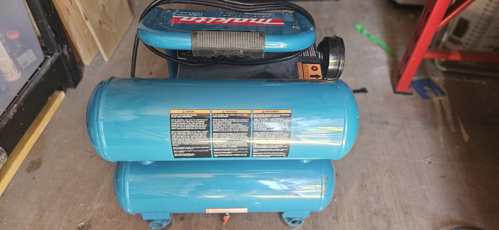 Makita MAC2400 Air Compressor - photo 2