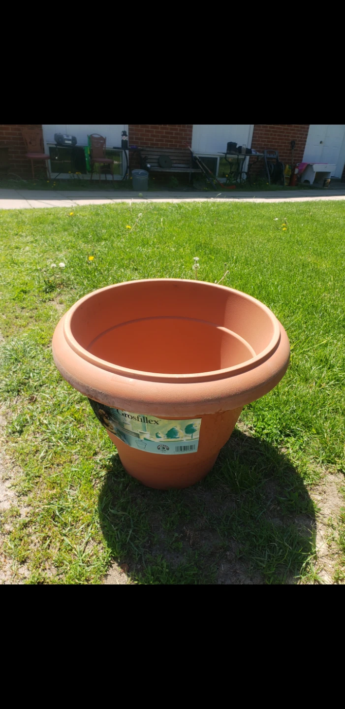 Garden pots