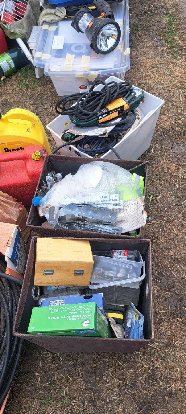 Assorted Garage Sale Items - photo 2
