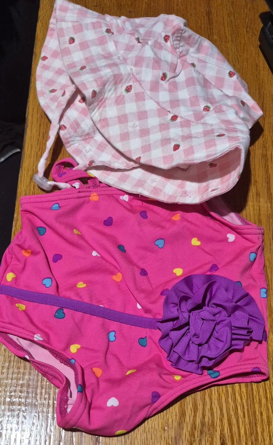 Girls Swimsuit and Hat Set Size 50