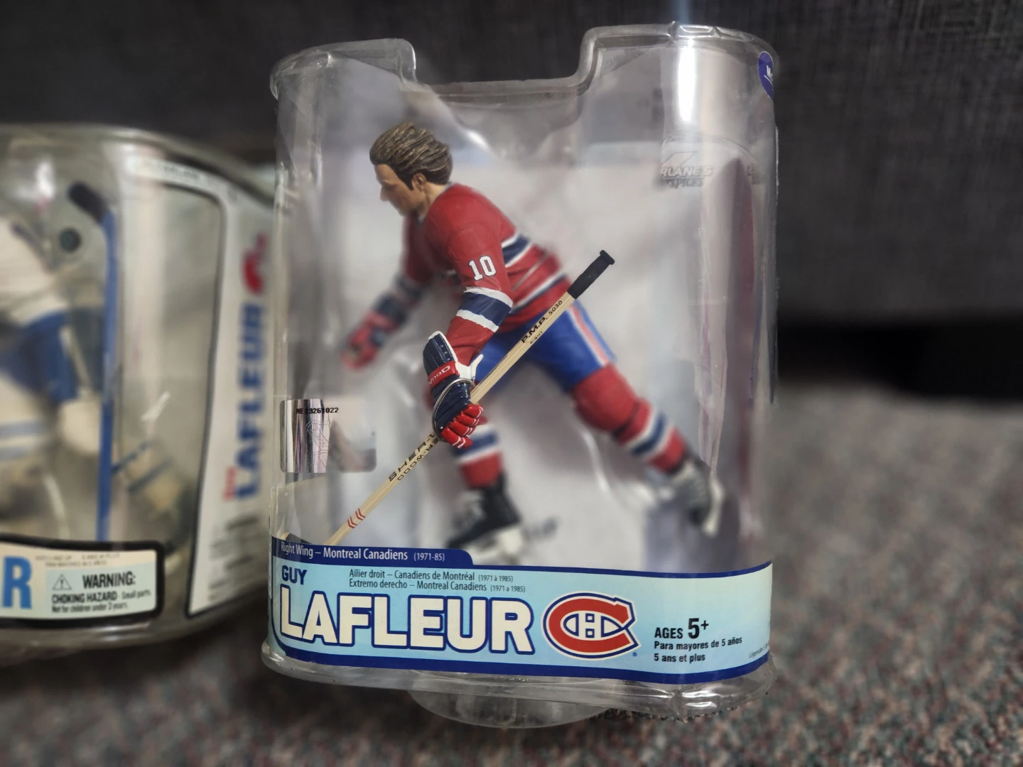 McFarlane NHL Legends Guy Lafleur Action Figures - photo 4