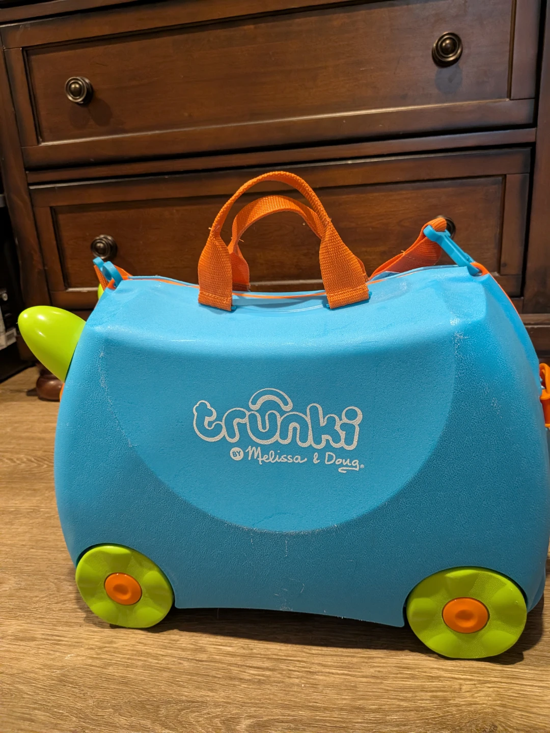 Trunki Ride-On Suitcase Melissa & Doug Blue