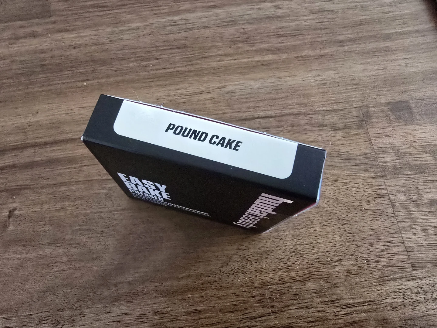 Huda Beauty Easy Bake Pressed Powder in Pound Cake (8.5g) - photo 3