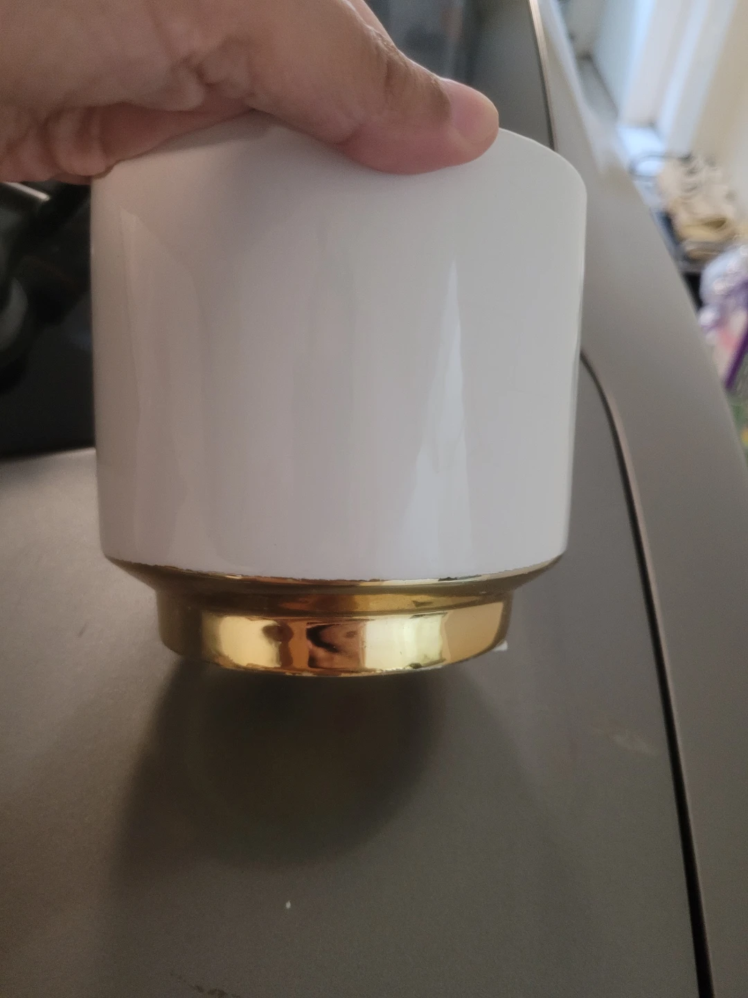White Ceramic Pot with Gold Base - photo 2