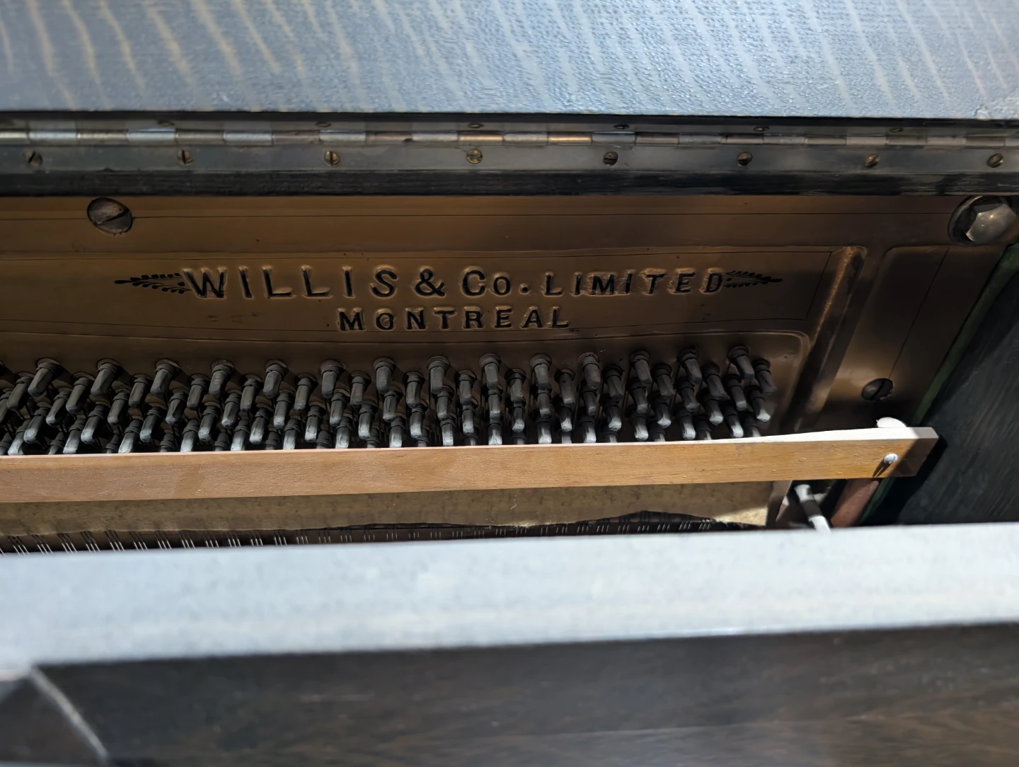 Willis & Co. Limited Upright Piano - Montreal - photo 5