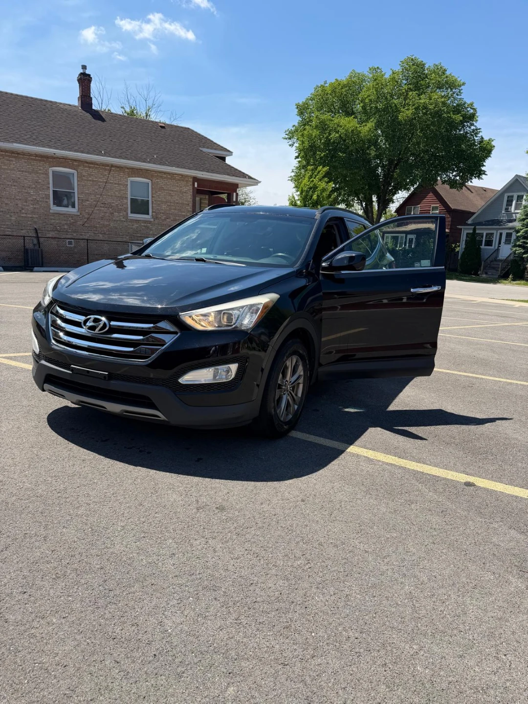 Black Hyundai Santa Fe Sport SUV 2014