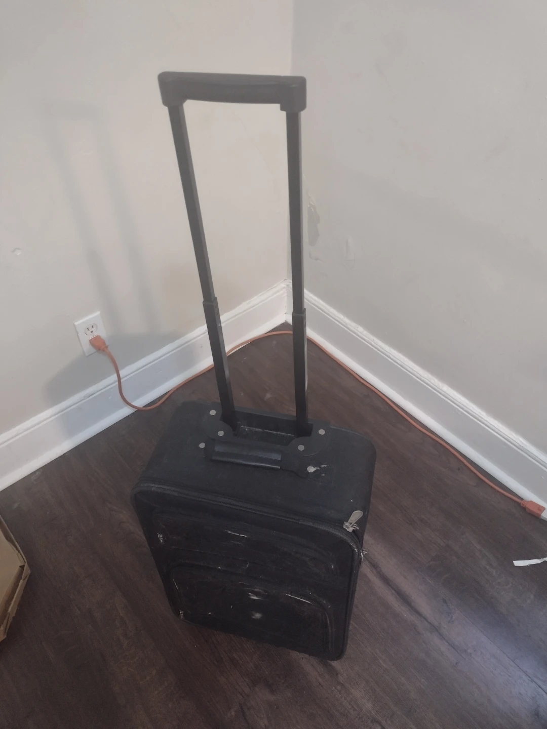 Black Rolling Suitcase with Telescopic Handle - photo 5