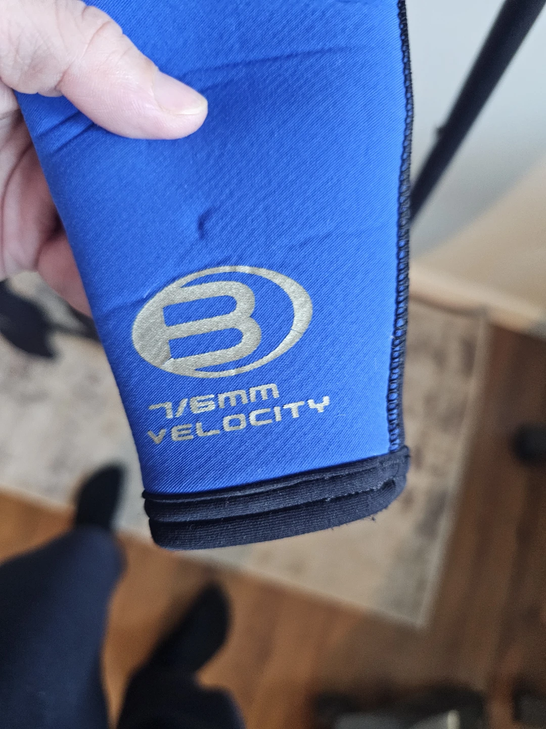 BARE Velocity 7/6mm Wetsuit Size 8 - photo 4