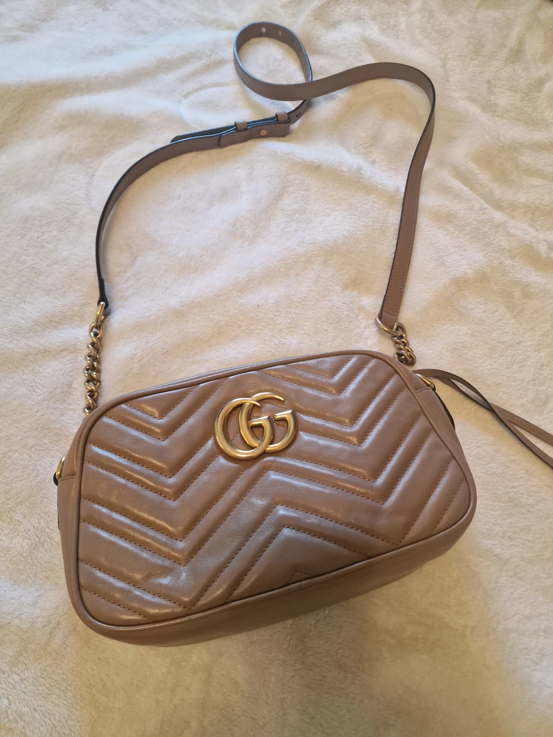 Gucci Marmont Beige Quilted Leather Shoulder Bag - photo 3