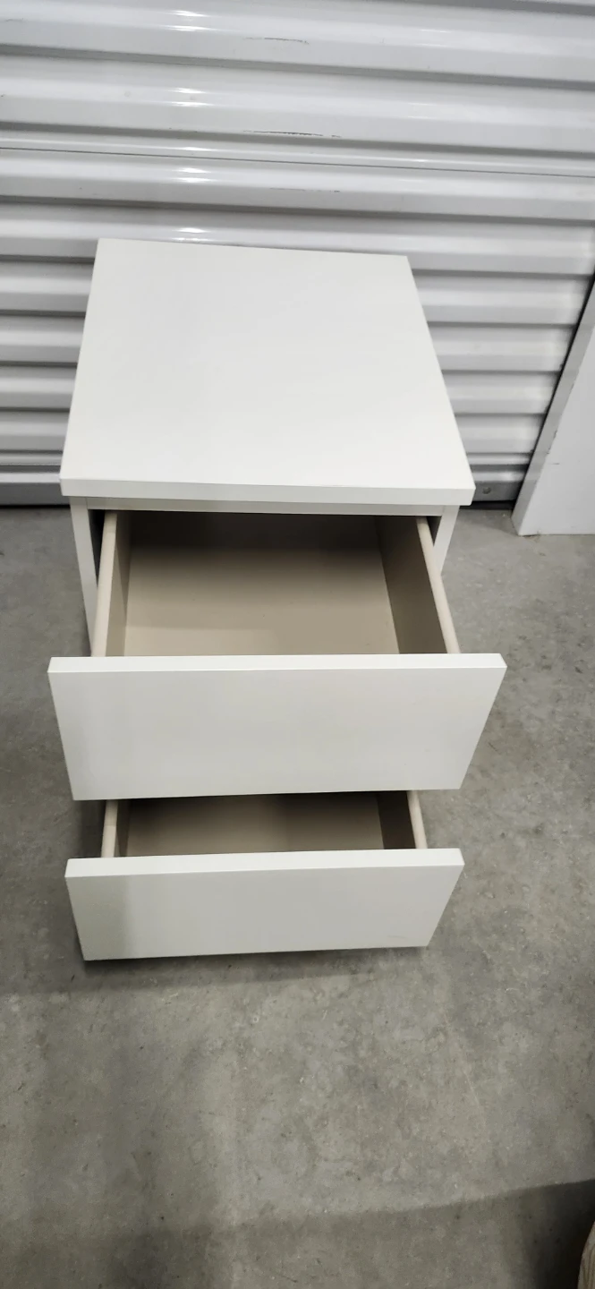 Ikea malm night stand - photo 2
