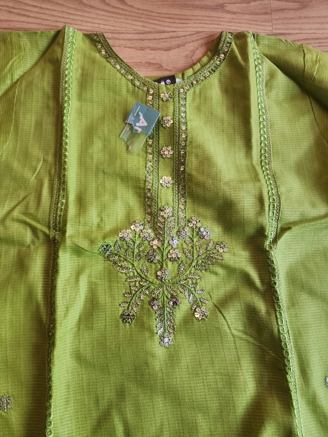 Green Embroidered 3-Piece Shalwar Kameez Set - photo 2