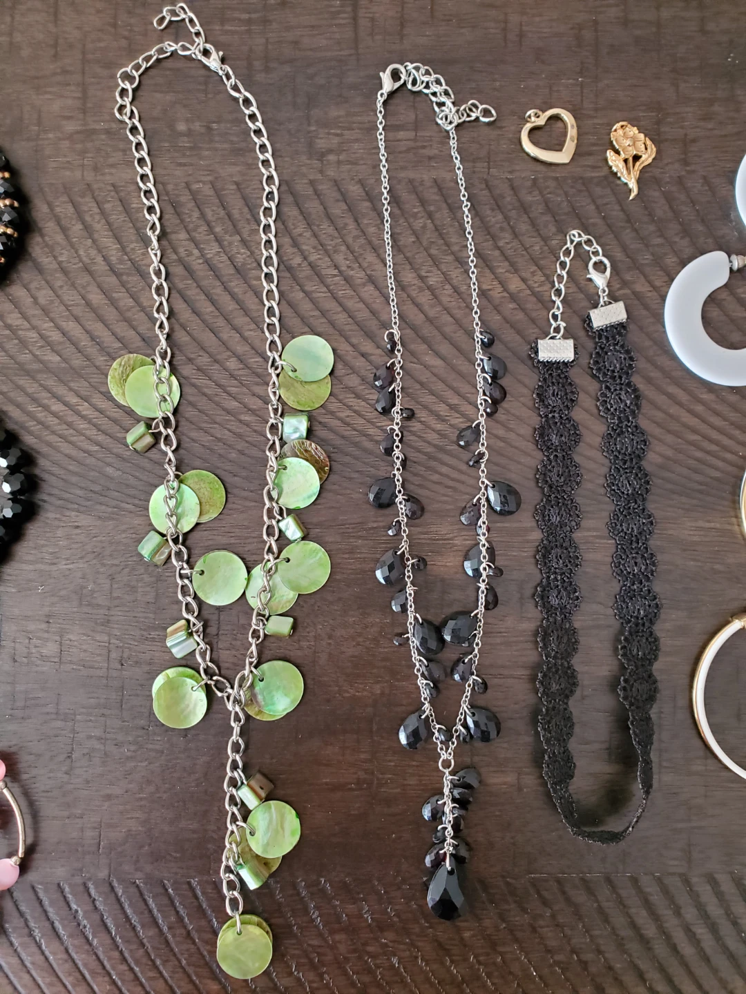 Fun Jewelry Lot - Bracelets, Necklaces, Earrings, Pendants - photo 3