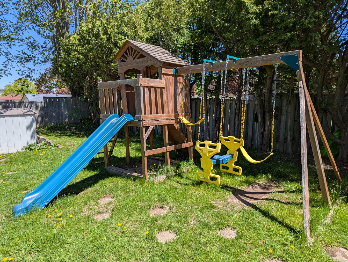 Outdoor tree house with swings - photo 2