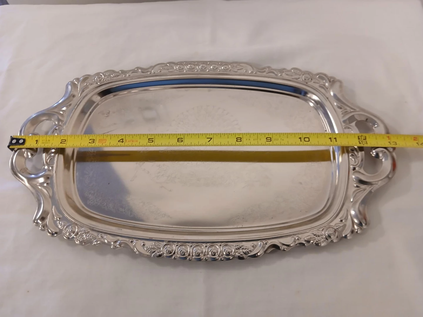 Set of 2 Vintage Silver Tone Serving Trays. Pick up only. - photo 2
