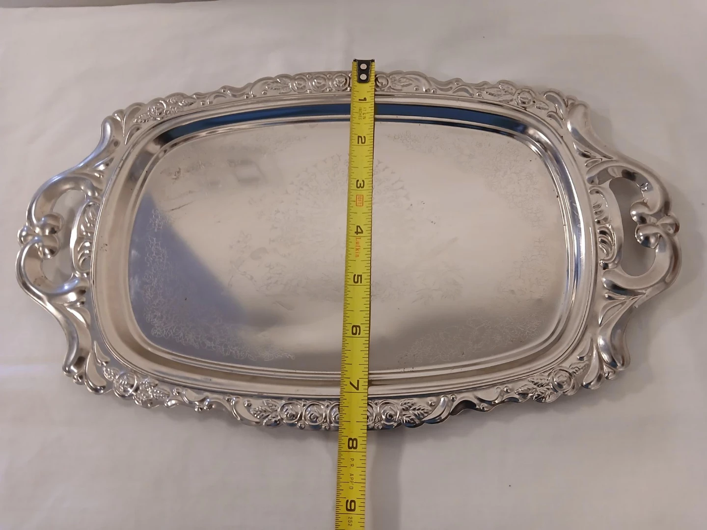 Set of 2 Vintage Silver Tone Serving Trays. Pick up only. - photo 3
