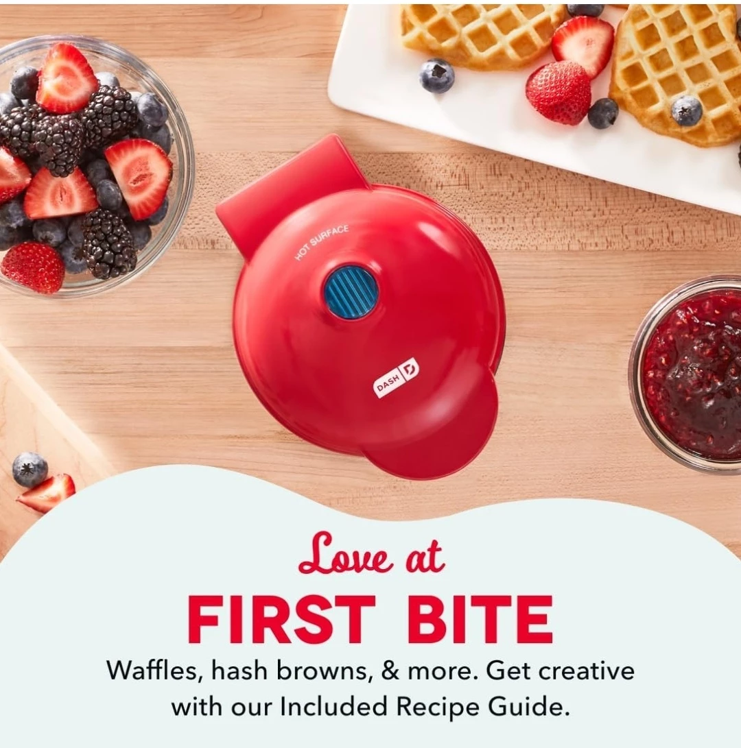 NEW Dash Mini Waffle Maker - Red