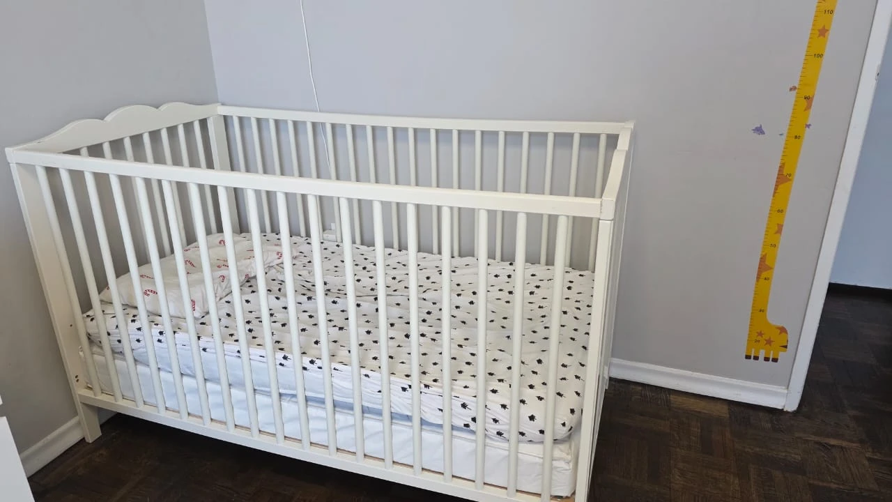 White Baby Crib - photo 3