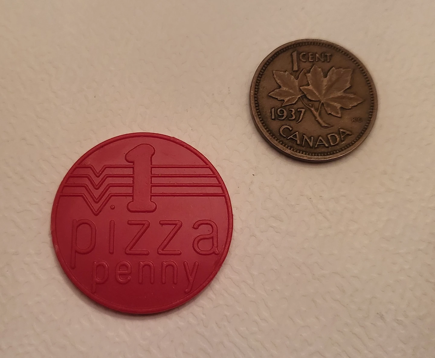 Vintage Frank Vetere's Pizzeria Pizza Token - photo 3