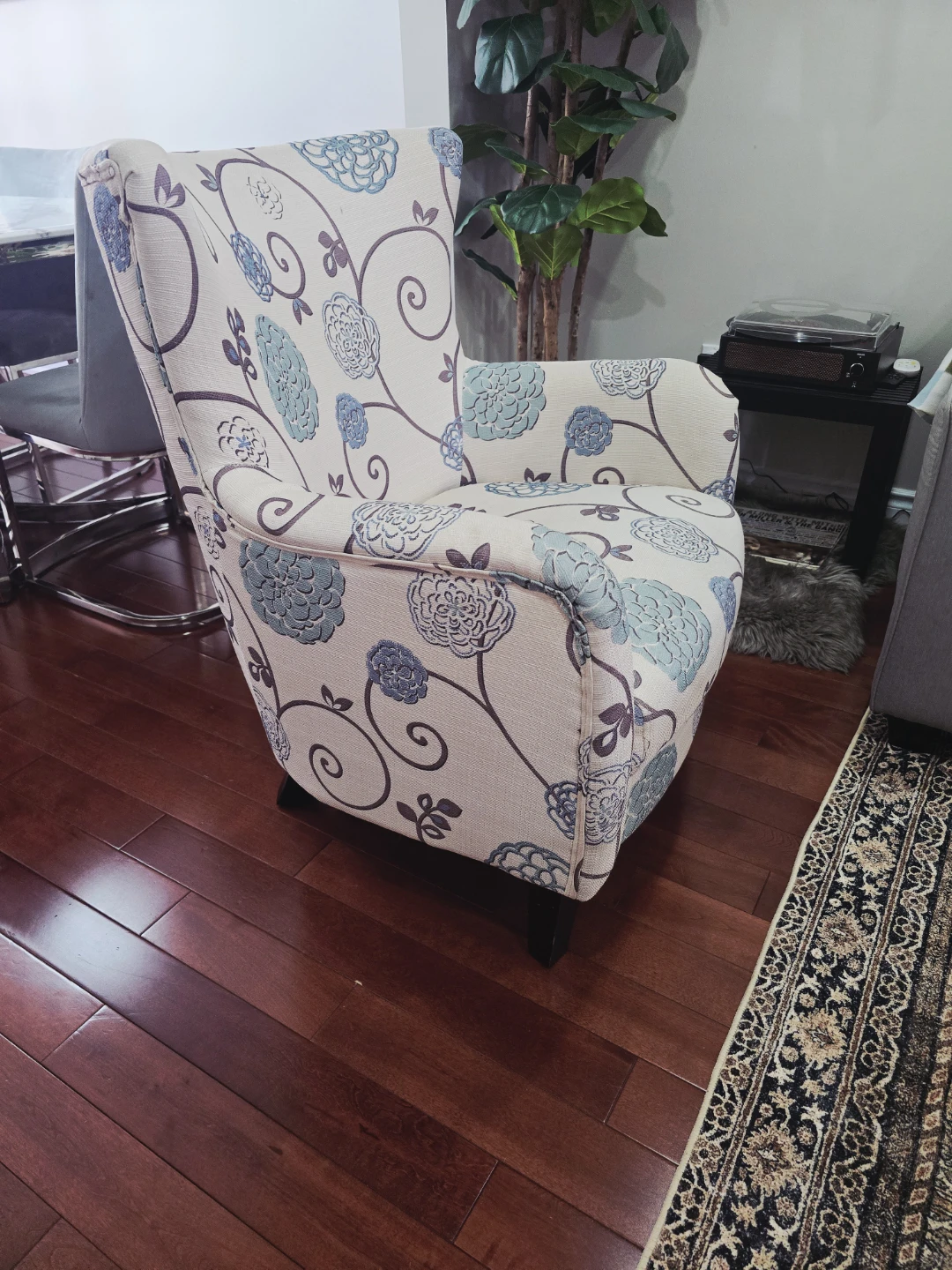 Accent Armchair - photo 2