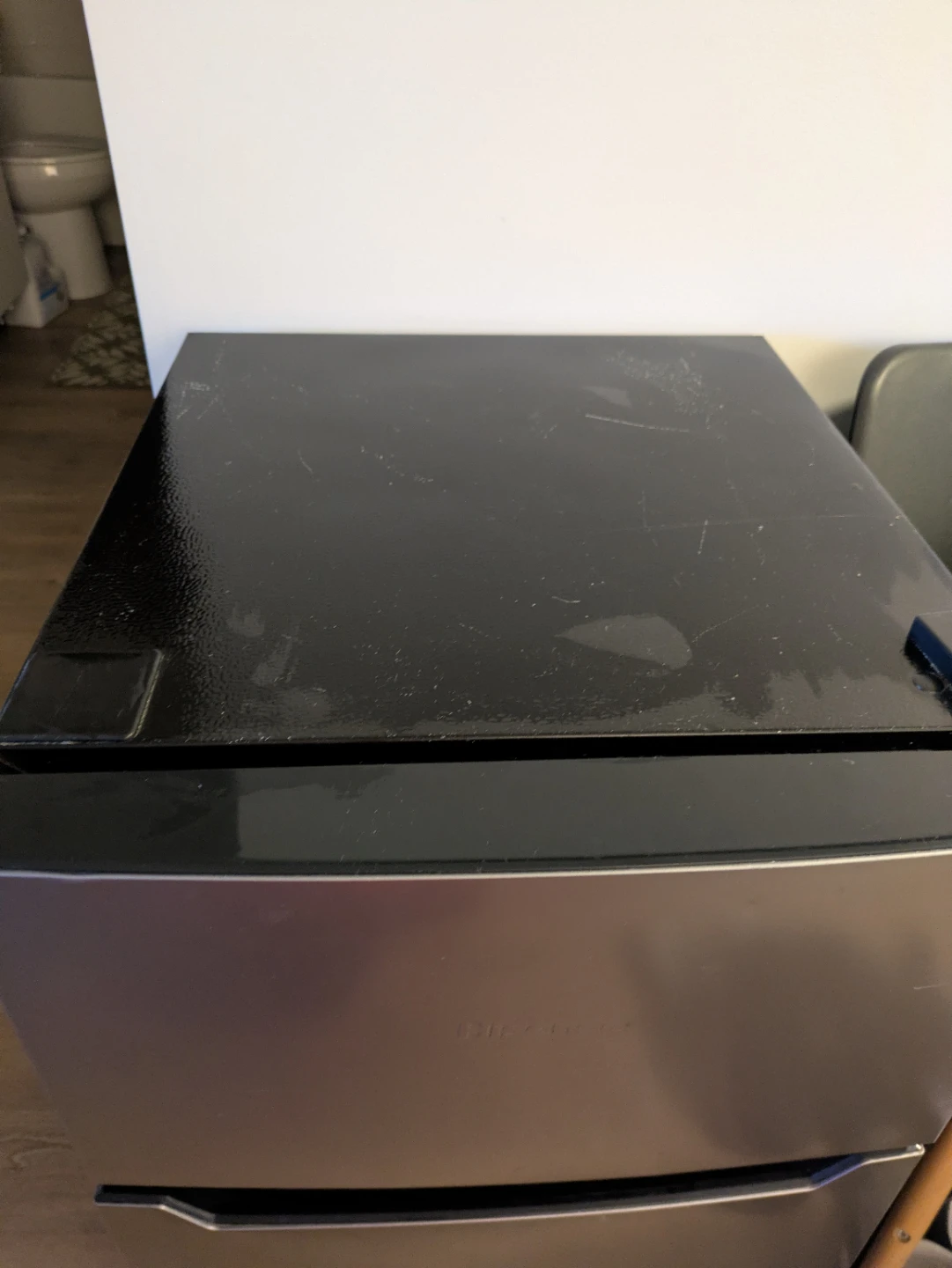Hisense Mini Fridge - photo 3