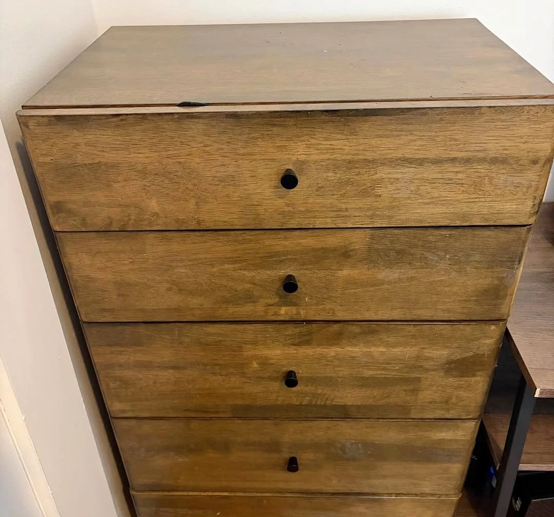 Wooden Dresser with 5 Drawers