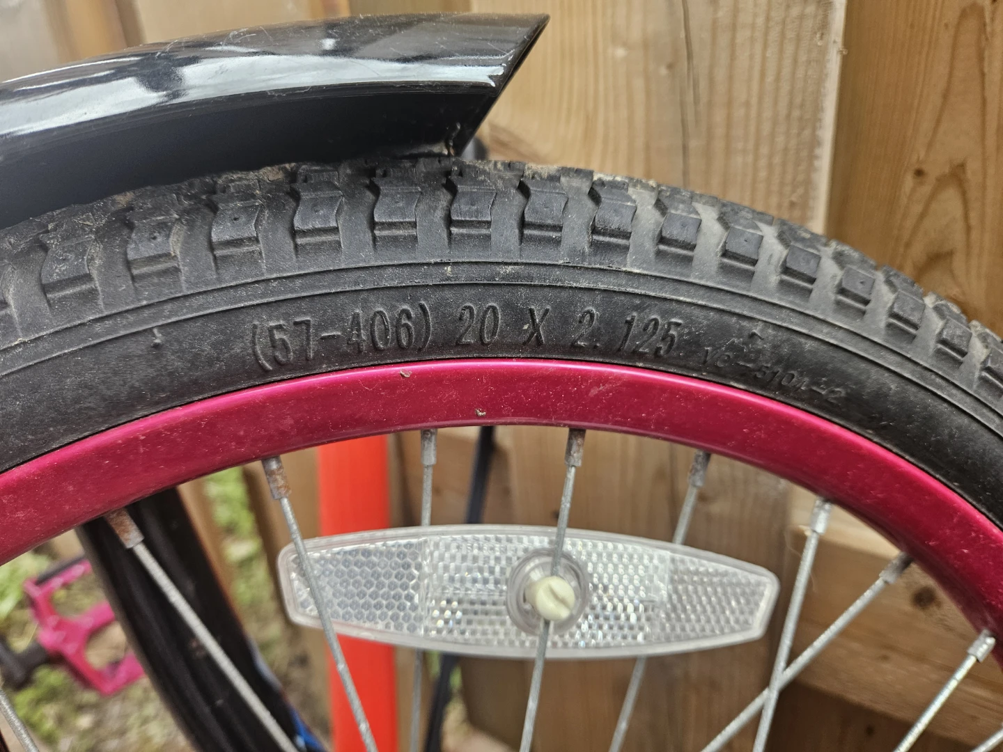 Kids Bikes 20 & 16 inch - Punctured Rear Tires - photo 5