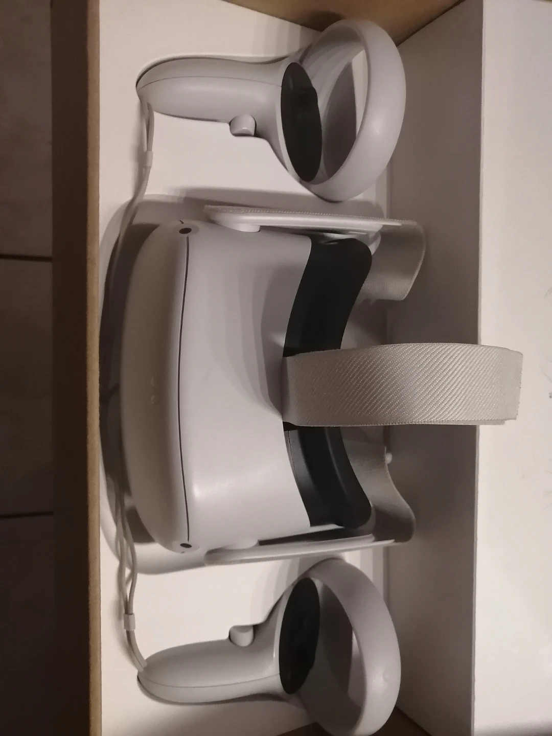 Meta Quest 2 Virtual Reality Headset - 128 GB - photo 2