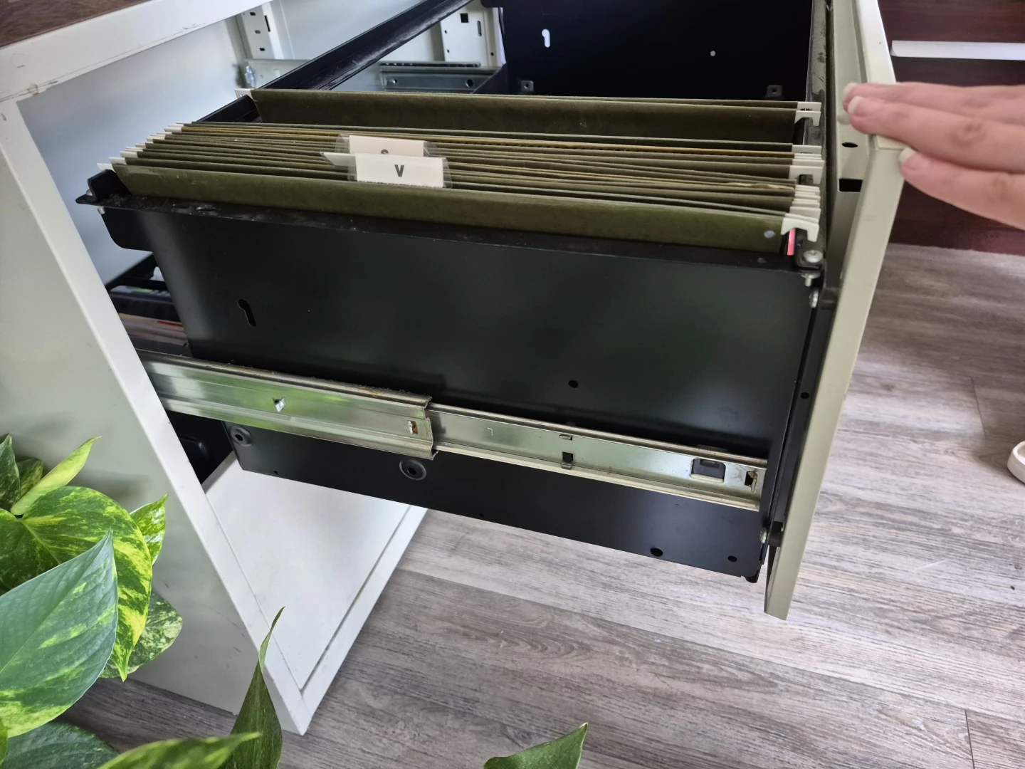 2-Drawer Filing Cabinet - photo 3