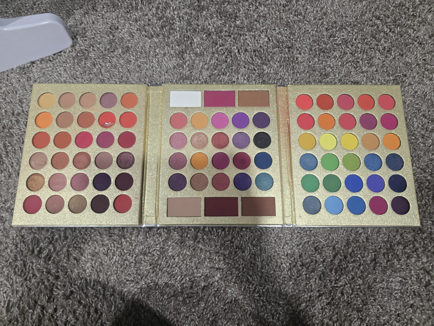 Different styles of Eyeshadow Palette - photo 2
