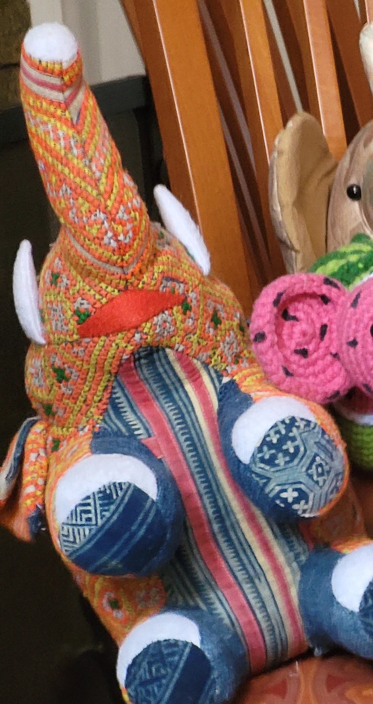 Two handmade Humong elephants - photo 2